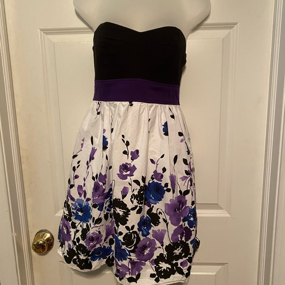 Taboo Adorable Strapless Summer Dress!